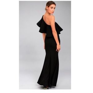 Worn twice! Lulus So Amazed One Shoulder Dress XS